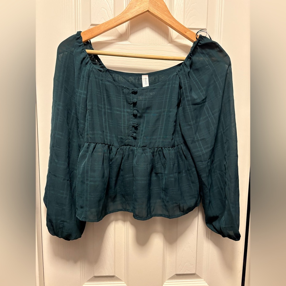 FRANKI (Tween Francesca’s) Cropped Dark Green Dressy Top | Long Sleeved | NWT